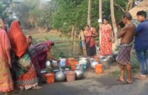 ଭଦ୍ରକ : ଜଳକଷ୍ଟ ଭୋଗୁଛନ୍ତି ବଳସାହି ଗ୍ରାମବାସୀ