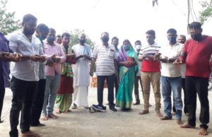 рммрм┐рмзрм╛рнЯрмХрмЩрнНрмХ рмЖрм░рнЛрмЧрнНрнЯ рмХрм╛рмормирм╛ рмХрм░рм┐ рмормирнНрмжрм┐рм░рм░рнЗ рмжрнАрмк рмЬрм╛рм│рм┐рм▓рнЗ рмХрм░рнНрморнА