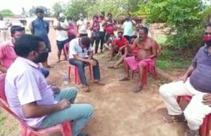 କରୋନା ପରୀକ୍ଷଣରେ ତ୍ରୁଟି ଯୋଗୁଁ ଅଟକ ସ୍ୱାସ୍ଥ୍ୟକର୍ମୀ ପୋଲିସ୍ ଦ୍ୱାରା ଉଦ୍ଧାର