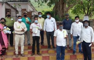 ଉତ୍କଳୀୟମ୍ ଫାଉଣ୍ଡେସନ୍ ତରଫରୁ କୋଭିଡ୍ ଯୋଦ୍ଧା ଙ୍କୁ କିଟ୍ ପ୍ରଦାନ