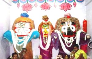 ରଣପୁର ରେ ଗଡିଲାନି ରଥ ରଥାରୁଢ ହେଲେନି ପ୍ରଭୁ ଜଗନ୍ନାଥ
