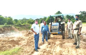 ରଣପୁର ରେ ବେଆଇନ୍ ଖଣି ଚଢାଉ ଟ୍ରାକ୍ଟର ଜବତ