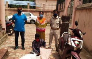 ୧୦୦ ଲିଟର ଦେଶୀ ମଦ ସହ ସ୍କୁଟି ଜବତ, ଜଣେ ଗିରଫ