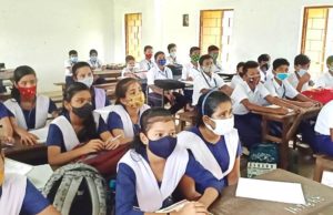 ରଣପୁର ରେ ନବମ ଶ୍ରେଣୀ ଗୃହରେ ସାମାଜିକ ଦୁରତ୍ୱ ର ଅଭାବ