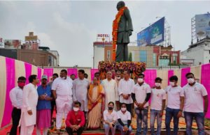 ଜନ୍ମଦିନରେ ଲୋକନାୟକ ଜୟପ୍ରକାଶ ନାରାୟଣଙ୍କୁ ଓଡ଼ିଆ ଭାଷା, ସାହିତ୍ୟ ଓ ସଂସ୍କୃତି ବିଭାଗ ପକ୍ଷରୁ ଶ୍ରଦ୍ଧାଞ୍ଜଳି