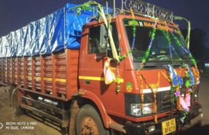 ଚୋରା ଚାଲାଣ ବେଳେ ୪ ମାଙ୍କଡା ପଥର ଗାଡି ପୋଲିସ ଧରିଲା