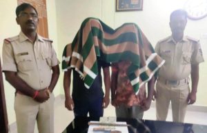 ଚାନ୍ଦପୁର ପୋଲିସ ଦ୍ୱାରା ଲୁଟ୍ ଅଭିଯୋଗ ରେ ୨ ଯୁବକ କୋର୍ଟ ଚାଲାଣ