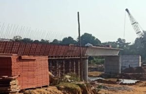 ବିଜୁ ସେତୁ ନିର୍ମାଣ ବିବାଦ, ଜିଲ୍ଲାପାଳଙ୍କ ହସ୍ତକ୍ଷେପ ପରେ ସମାଧାନ