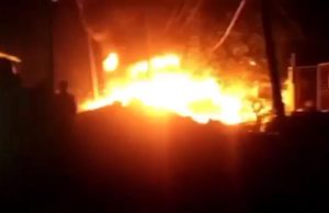 ଭଦ୍ରକ – ଅଗ୍ନିକାଣ୍ଡରେ ଜଳିଗଲା ପ୍ଲାଷ୍ଟିକ୍ ଗୋଦାମ