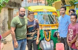 ଦିବ୍ୟାଙ୍ଗ ଓ ଅସହାୟଙ୍କ ପାଇଁ ଅଟୋ, ନୀଳ ସରସ୍ୱତୀ ହେଲପ୍ ଲାଇନର ପ୍ରୟାସ