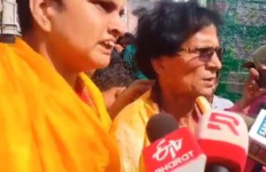 ପୁରୀ: ମାଉସୀ ମା’ ମନ୍ଦିର ପୋଡ଼ ପିଠା ଭୋଗ ସମର୍ପଣକୁ ନେଇ ବିବାଦ ଓ ହାତାହାତି, ପୋଡ଼ କୁଡ଼ୁଆ ତଳେ ପଡ଼ିଲା