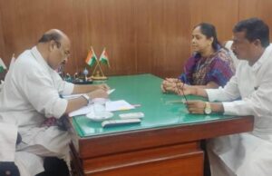 ଭଦ୍ରକ ସଂସଦୀୟ କ୍ଷେତ୍ରରେ ଦିବ୍ୟାଙ୍ଗଙ୍କୁ କୃତିମ ଯନ୍ତ୍ରପାତି ଓ ଉପକରଣ ପ୍ରଦାନ ପାଇଁ କେନ୍ଦ୍ର ସାମାଜିକ ନ୍ୟାୟ ଓ ସଶକ୍ତିକରଣ ମନ୍ତ୍ରୀଙ୍କୁ ସାକ୍ଷାତ୍ କଲେ ଭଦ୍ରକର ସାଂସଦ ମଂଜୁଲତା ମଣ୍ଡଳ