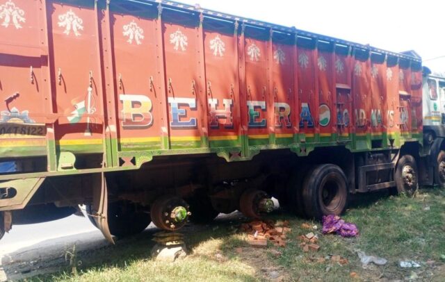 CHAKA CHORI HOITHIBA TRUCK