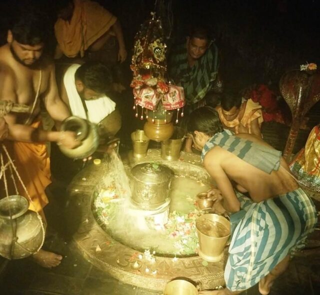 AKHANDALAMANI NKU JALABHISEK KALE GOPAL BHAKTA