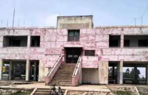 ଆସୁଛି ବାତ୍ୟା, ଚାନ୍ଦବାଲିର ସମସ୍ତ ଆଶ୍ରୟ ସ୍ଥଳୀ ବେହାଲ, ଅନୁଦାନ ଆସିଛି, ଠିକାଦାରି ପାଇଁ ଚାଲିଛି ଟଣା ଓଟରା, ବ୍ଲକ୍ ପ୍ରଶାସନର ନିଘା ନାହିଁ