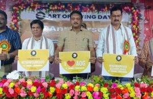 କିଟ ଏବଂ କିସ ପକ୍ଷରୁ ଜିଲ୍ଲା ସ୍ତରୀୟ ଆର୍ଟ ଅଫ ଗିଭିଂ ସମାରୋହ