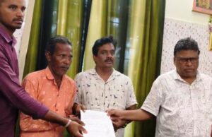 ଲିଫ୍ଟରେ ଚାପି ହୋଇ ରୋଗୀ ମୃତ୍ୟୁ ଘଟଣା, ସହାୟତା ସହ ଜଣଙ୍କୁ ସରକାରୀ ଚାକିରୀ ପ୍ରଦାନ