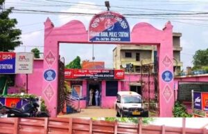 ଥାନା ପରିସରରେ ସିଜ୍ ହୋଇ ଠିଆ ହୋଇଥିବା ଗାଡିରୁ ଚକ ଗାଏବ!