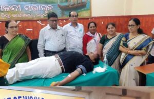 ଭଦ୍ରକରେ ବିଶ୍ୱ ରେଡକ୍ରସ୍ ଦିବସ ଓ ରକ୍ତଦାନ ଶିବିର ଅନୁଷ୍ଠିତ, ଆୟ ୧ କୋଟି ୫ ଲକ୍ଷ ୮୦ ହଜାର ୮୨୧ ଟଙ୍କା, ବ୍ୟୟ ୫୧ ଲକ୍ଷ ୫୩ ହଜାର ୬୯୨ ଟଙ୍କା