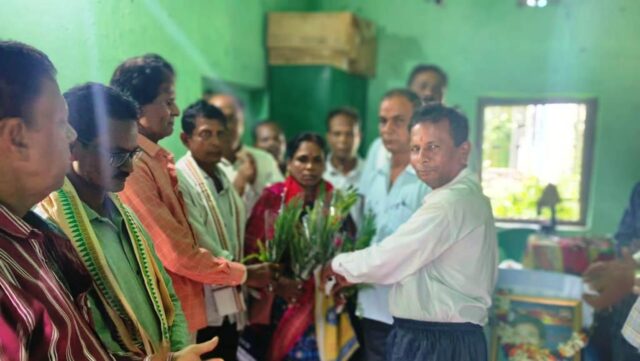 SAMITI UPA SABHAPATI NKA KARJYA BHARA GRAHANA PHOTO (1)