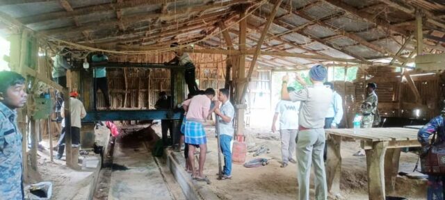 KARAT KALA UPARE CHADHAU