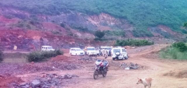 SUA SARI PAHADARU RAJASWA CHORI