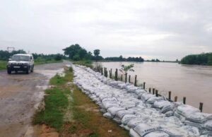 ପୁଣି ଉଛୁଳିଲା ବୈତରଣୀ, ବୋଡକ ଠାରେ ବୁଡିବ ୨୦ନଂ ଜାତୀୟ ରାଜପଥ, ରାସ୍ତାର ସୁରକ୍ଷା ପାଇଁ ପଡିଲା ବାଲିବସ୍ତା