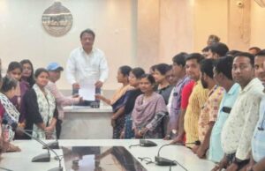 ଅଗଷ୍ଟ ୧୧ ରୁ ଭଦ୍ରକ ଜିଲା ରାଜସ୍ୱ ଅମଲାମାନେ ସମୂହ ଛୁଟିରେ ରହିବେ