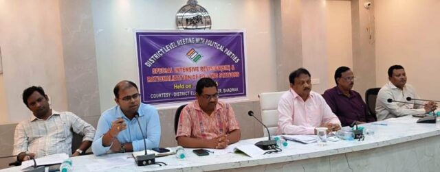 VOTER CORRECTION DISCUSSION COLLECTOR WITH POLITICAL REPRESENTATIVE