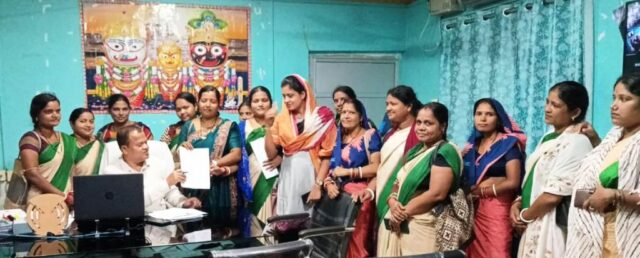 COMMUNITY SUPPORT STAFF