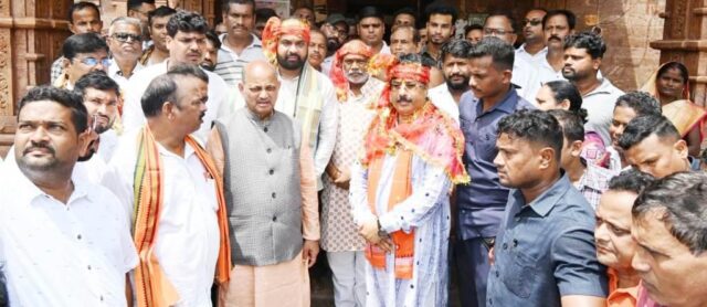 MAA BHADRAKALI DARSAN KALE MANTRI AND BJP SABHAPATI