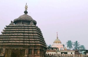 ନୂଆବର୍ଷ ପାଇଁ ଆଖଣ୍ଡଳମଣି ପୀଠରେ ପ୍ରସ୍ତୁତି ଚୂଡାନ୍ତ, ଲକ୍ଷାଧିକ ଭକ୍ତଙ୍କ ସମାଗମ ଆଶଙ୍କା, ଦର୍ଶନ ପାଇଁ ସ୍ୱତନ୍ତ୍ର ବ୍ୟାରିକେଡ଼ ବ୍ୟବସ୍ଥା