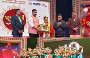 ଜିଲା ମହୋତ୍ସବ ଭଦ୍ରାୟଣୀ – ୨୦୨୬ ର ଚତୁର୍ଥ ସନ୍ଧ୍ୟା,ଏହି ମେଳା ଜିଲ୍ଲାର ଏକ ମହାକୁମ୍ଭ କହିଲେ ଅତ୍ୟୁକ୍ତି ହେବନାହିଁ- ମନ୍ତ୍ରୀ ସୂର୍ଯ୍ୟବଂଶୀ