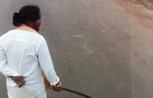 рморм╣рмЩрнНрмЧрм╛ рмкрмбрм┐рм▓рм╛ рмЦрмгрнНрмбрм╛рмзрм░рм┐ рм░рм╛рм╕рнНрмдрм╛рм░рнЗ рмЖрмдрмЩрнНрмХ рм╕рнГрм╖рнНрмЯрм┐ рмХрм░рм┐рммрм╛,рмпрнБрммрмХрмХрнБ рмХрм╛рммрнБ, рмЬрнЗрм▓ рмкрмарм╛рмЗрм▓рм╛ рмкрнЛрм▓рм┐рм╕