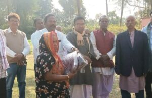 рм╢рм┐рмХрнНрм╖рм╛рммрм┐рмдрнН рмЙрморм╛рмХрм╛рмирнНрмд рмкрмгрнНрмбрм╛рмЩрнНрмХ рнзрнз рмдрмо рм╢рнНрм░рм╛рмжрнНрмз рммрм╛рм░рнНрм╖рм┐рмХрнА рмкрм╛рм│рм┐рмд, рмЧрм░рм┐рммрмЩрнНрмХрнБ рмХрморнНрммрм│ рммрмВрмЯрми рм╕рм╣ рм╕рнНрморнГрмдрм┐ рмЪрм╛рм░рмг