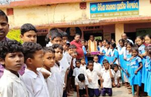 ଶିକ୍ଷକ ଶ୍ୟାମସୁନ୍ଦର ସେଠୀଙ୍କୁ ଭାବପୂର୍ଣ୍ଣ ବିଦାୟ,ଜିରିଣା ପ୍ରାଥମିକ ବିଦ୍ୟାଳୟରେ ଅବସରକାଳୀନ ସମ୍ବର୍ଦ୍ଧନା ସଭା