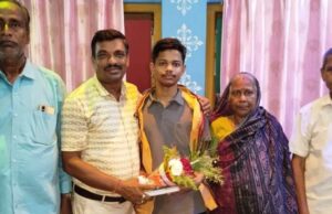 ଭଦ୍ରକ ଜିଲ୍ଲାର +୨ ବିଜ୍ଞାନ ଟପ୍ପର କମଳାକାନ୍ତଙ୍କୁ ସମ୍ବର୍ଦ୍ଧନା