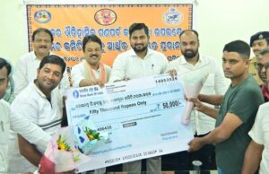 ସରକାରଙ୍କ ପକ୍ଷରୁ ଭଦ୍ରକ କାଳୀ ମେଢ କମିଟିଙ୍କୁ ୫୦ ହଜାର ଲେଖାଏ ଆର୍ଥିକ ସହାୟତା, ମୁଖ୍ୟମନ୍ତ୍ରୀ ଓ ଉଚ୍ଚଶିକ୍ଷାମନ୍ତ୍ରୀଙ୍କୁ କୃତଜ୍ଞତା ଜଣାଇଲା ମେଢ କମିଟି