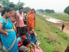 ଗଛରେ ଗାମୁଛା ବାନ୍ଧି ଝୁଲିପଡିଲେ ରିଲସ ହିରୋ, କାରଣ ଅସ୍ପଷ୍ଟ