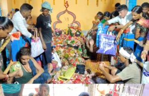 ସାବିତ୍ରୀ ବ୍ରତ ପାଇଁ ବିଭିନ୍ନ ଦେବାଳୟ ଭିଡ଼ : ଫଳମୂଳ ଦର ଆକାଶଛୁଆଁ