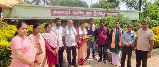 FALAPUR SCHOOL SWAGAT SAMBARDHAN