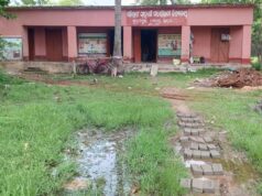 ଅବ୍ୟବସ୍ଥା ଭିତରେ ଗୌରାଙ୍ଗ ସାହାଣୀ ମଧ୍ୟ ଇଂରାଜୀ ବିଦ୍ୟାଳୟ,ଭଡ଼ା ରେ ଚାଲିଚି ବିଦ୍ୟାଳୟ