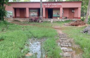 ଅବ୍ୟବସ୍ଥା ଭିତରେ ଗୌରାଙ୍ଗ ସାହାଣୀ ମଧ୍ୟ ଇଂରାଜୀ ବିଦ୍ୟାଳୟ,ଭଡ଼ା ରେ ଚାଲିଚି ବିଦ୍ୟାଳୟ