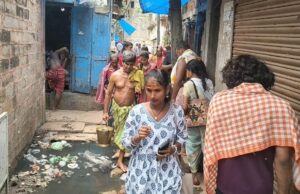 ଆଖଣ୍ଡଳମଣି ମନ୍ଦିର ପ୍ରଶାସନର ଅଣଦେଖା,୧୧ଦିନ ହେଲା ବାବାମଣିଙ୍କ ମନ୍ଦିର ଦକ୍ଷିଣ ଦ୍ୱାର ସମ୍ମୁଖରେ ଲହଡ଼ି ଭାଙ୍ଗୁଛି ନର୍ଦ୍ଦମା ପାଣି
