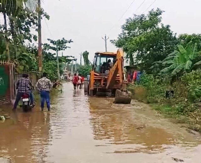 CHARAMPA COLLEGE ROAD RE ANTHUE PANI