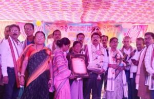 ରହଣିଆସାହି ସ୍କୁଲର ସହକାରୀ ଶିକ୍ଷକଙ୍କୁ ଅବସରକାଳୀନ ସମ୍ବର୍ଦ୍ଧନା,ସାମାଜିକ ସମ୍ପୃକ୍ତି ଅବସର ନିଃସଙ୍ଗତାକୁ ଦୂର କରିପାରେ