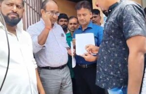 ଭଦ୍ରକ ପୌରପାଳିକାର ୨୮ ନମ୍ବର ୱାର୍ଡରେ ୧୧ କେଭି ବିଦ୍ୟୁତ ଲାଇନ ସମସ୍ୟା,ସ୍ଥାୟୀ ସମାଧାନ ଦାବିରେ ସ୍ଥାନୀୟଙ୍କ ସ୍ୱର ଜୋରଦାର