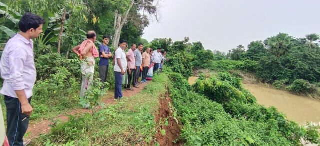 GENGUTI NADIBANDHA DHASILA