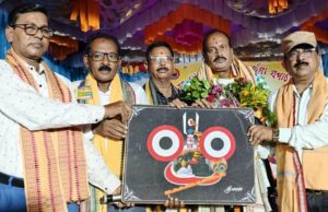 ଶିକ୍ଷକ ସୁଧାଂଶୁ ଶେଖର ମହାନ୍ତିଙ୍କୁ ଅବସର ସମ୍ବର୍ଦ୍ଧନା