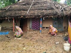 ବନ୍ୟା ଛାଡ଼ିବାର ୮ଦିନ ବିତିଲା, ଅର୍ଥ ଅଭାବରୁ ପର ଘରେ ମୁଣ୍ଡ ଗୁଞ୍ଜିଛନ୍ତି ବିପନ୍ନ,ବିଦ୍ୟାଳୟରୁ ଭାସିଯାଇଛି ଆସବାବପତ୍ର, ନଷ୍ଟ ହୋଇଛି ମଧ୍ୟାହ୍ନ ଭୋଜନ ଚାଉଳ,ପୁଣି ଲଘୁଚାପ ବର୍ଷାକୁ ନେଇ ଆତଙ୍କିତ ବନ୍ୟା ବିପନ୍ନ